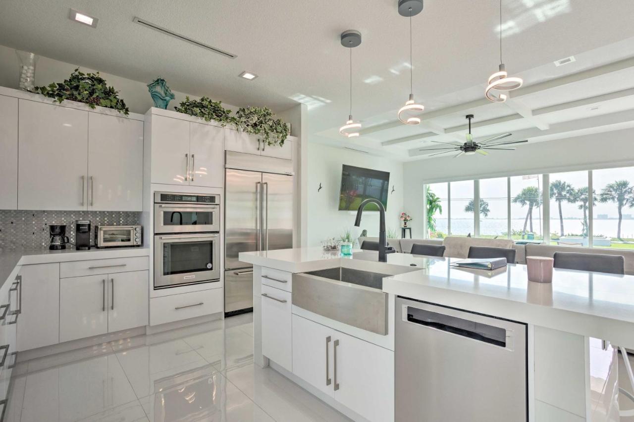 Sleek Fort Pierce Vacation Rental With Private Dock! Exterior photo